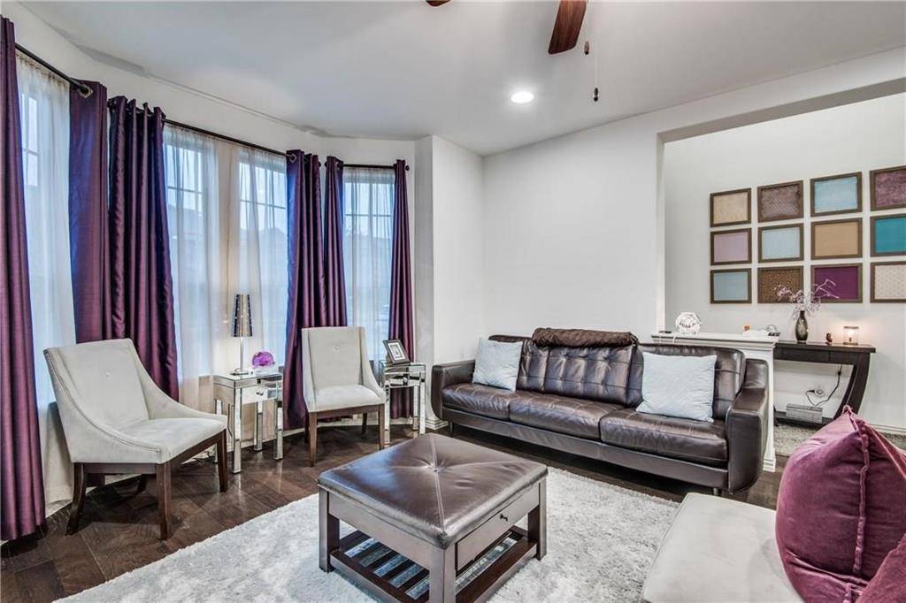 4242 Cascade Sky Drive, Arlington, TX 76005