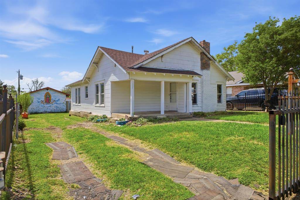 2634 Emmett Street, Dallas, TX 75211