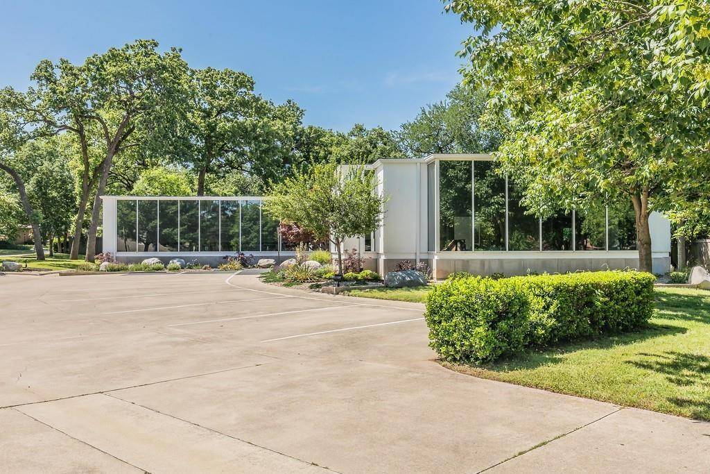 1300 W Randol Mill Road #110, Arlington, TX 76012