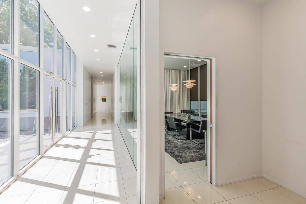 1300 W Randol Mill Road #110, Arlington, TX 76012