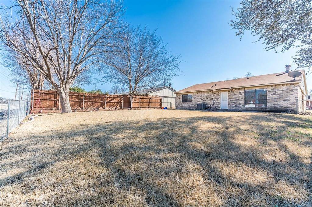 221 Hardwood Trail, Mesquite, TX 75150