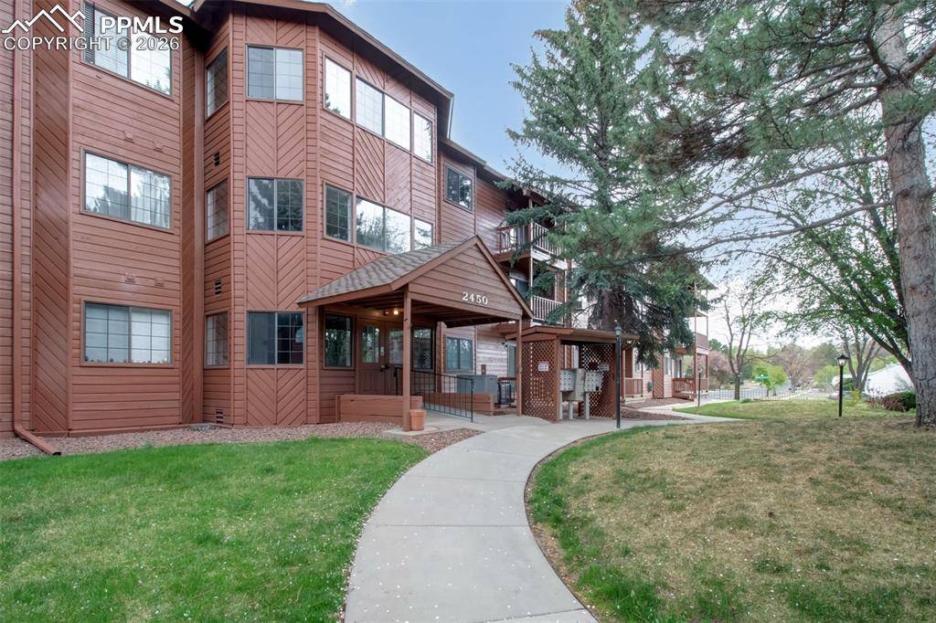 2450 Palmer Park BLVD #302, Colorado Springs, CO 80909