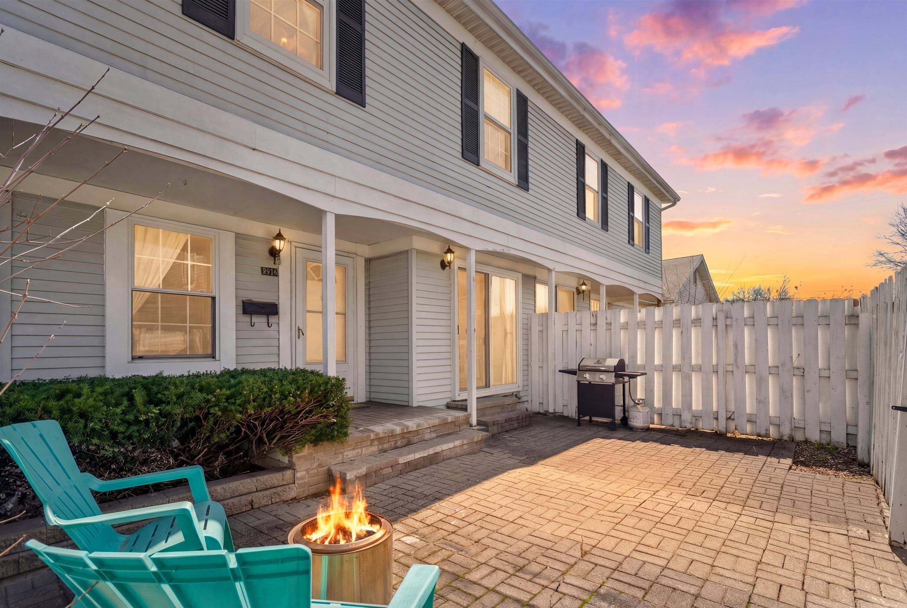 8574 Spinnaker WAY, Ypsilanti Twp, MI 48197