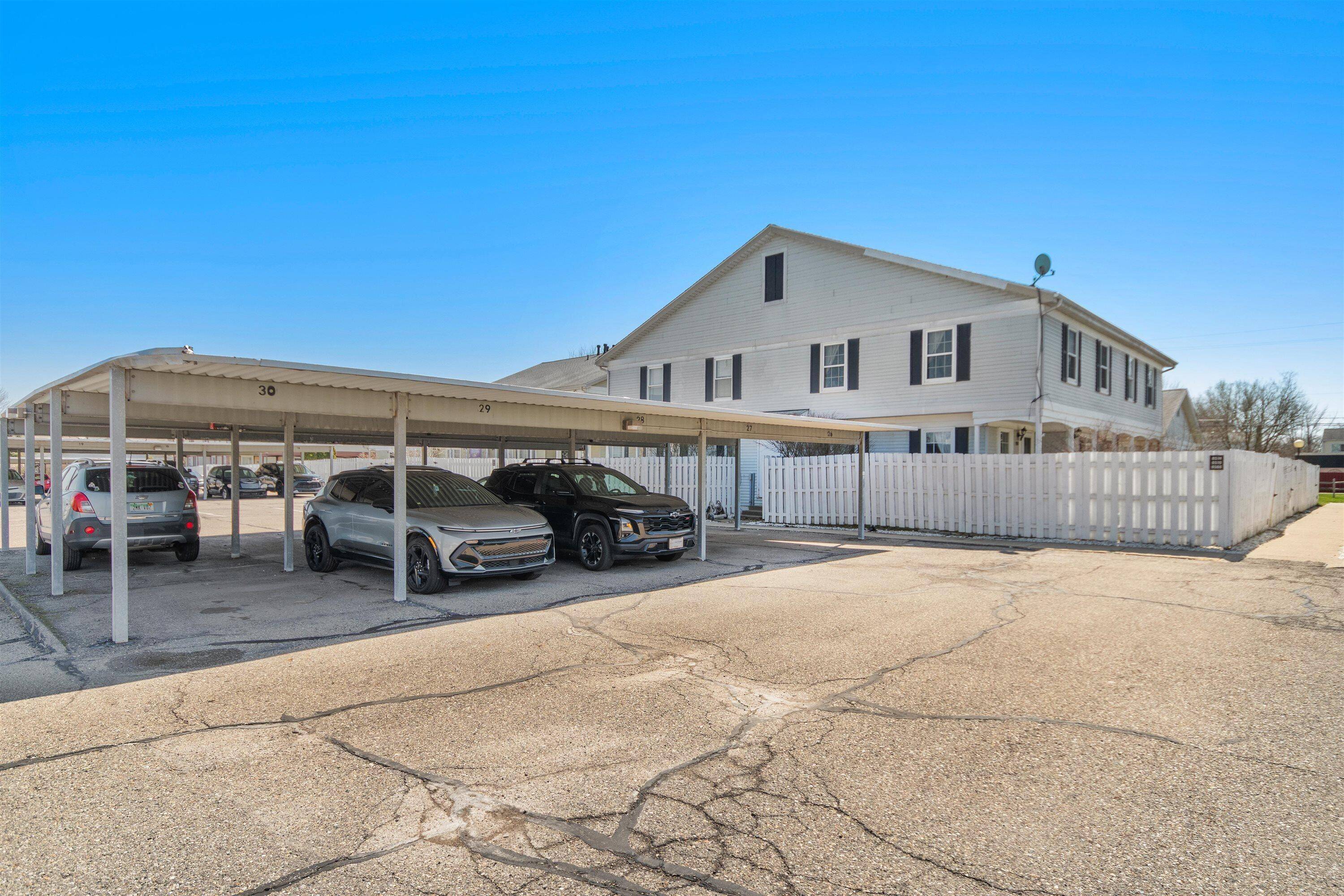 8574 Spinnaker WAY, Ypsilanti Twp, MI 48197