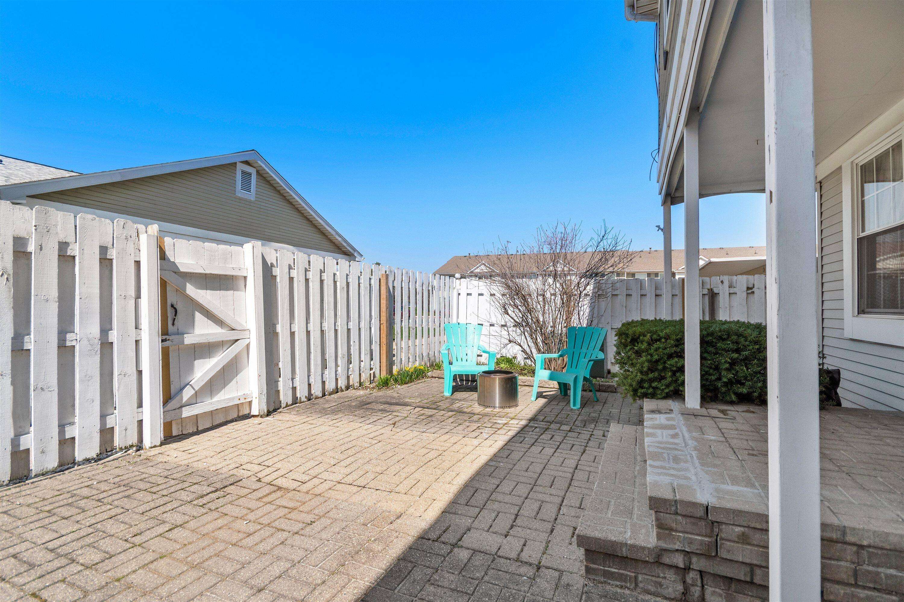 8574 Spinnaker WAY, Ypsilanti Twp, MI 48197