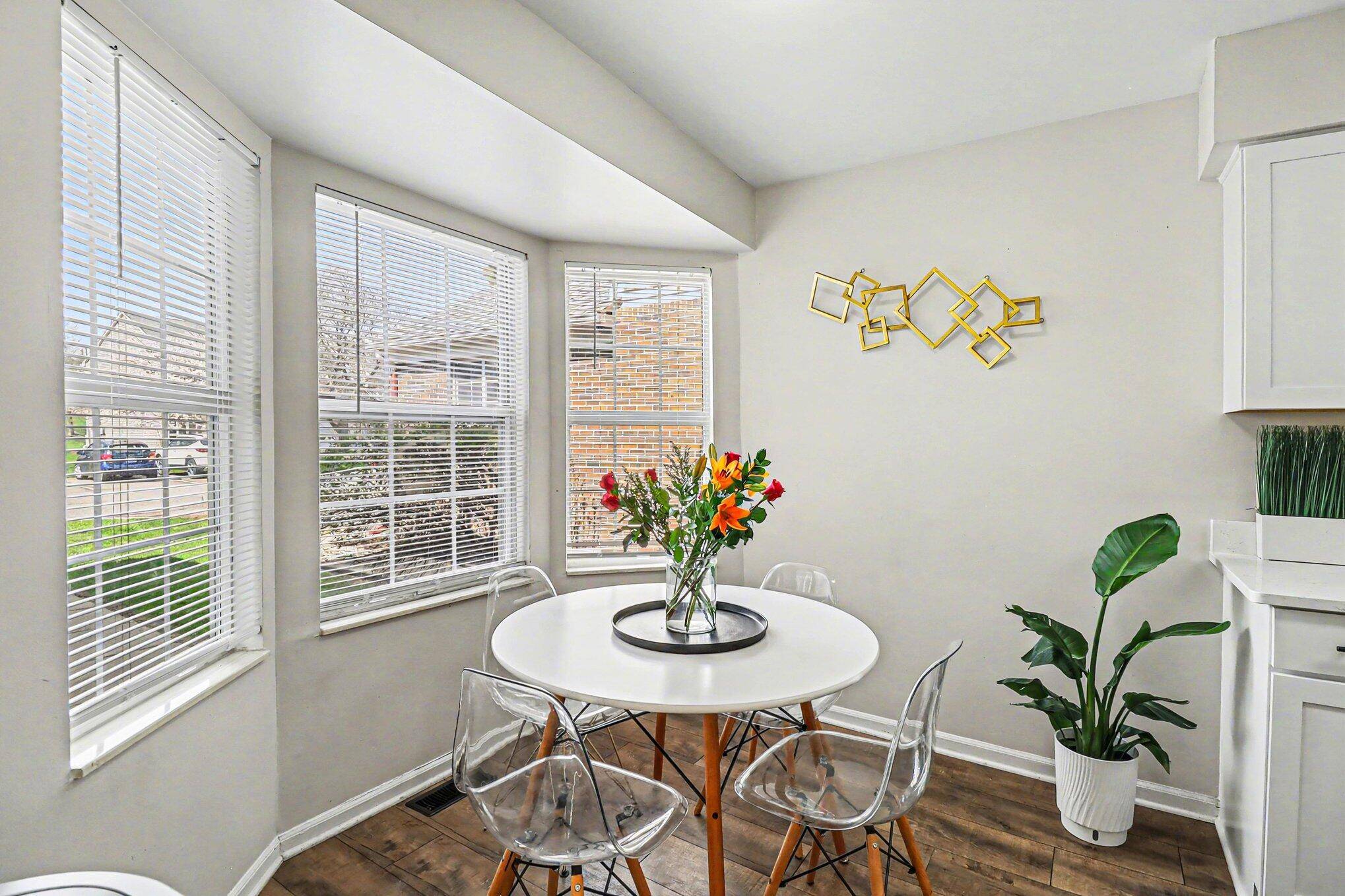 233 Fieldcrest ST, Ann Arbor, MI 48103