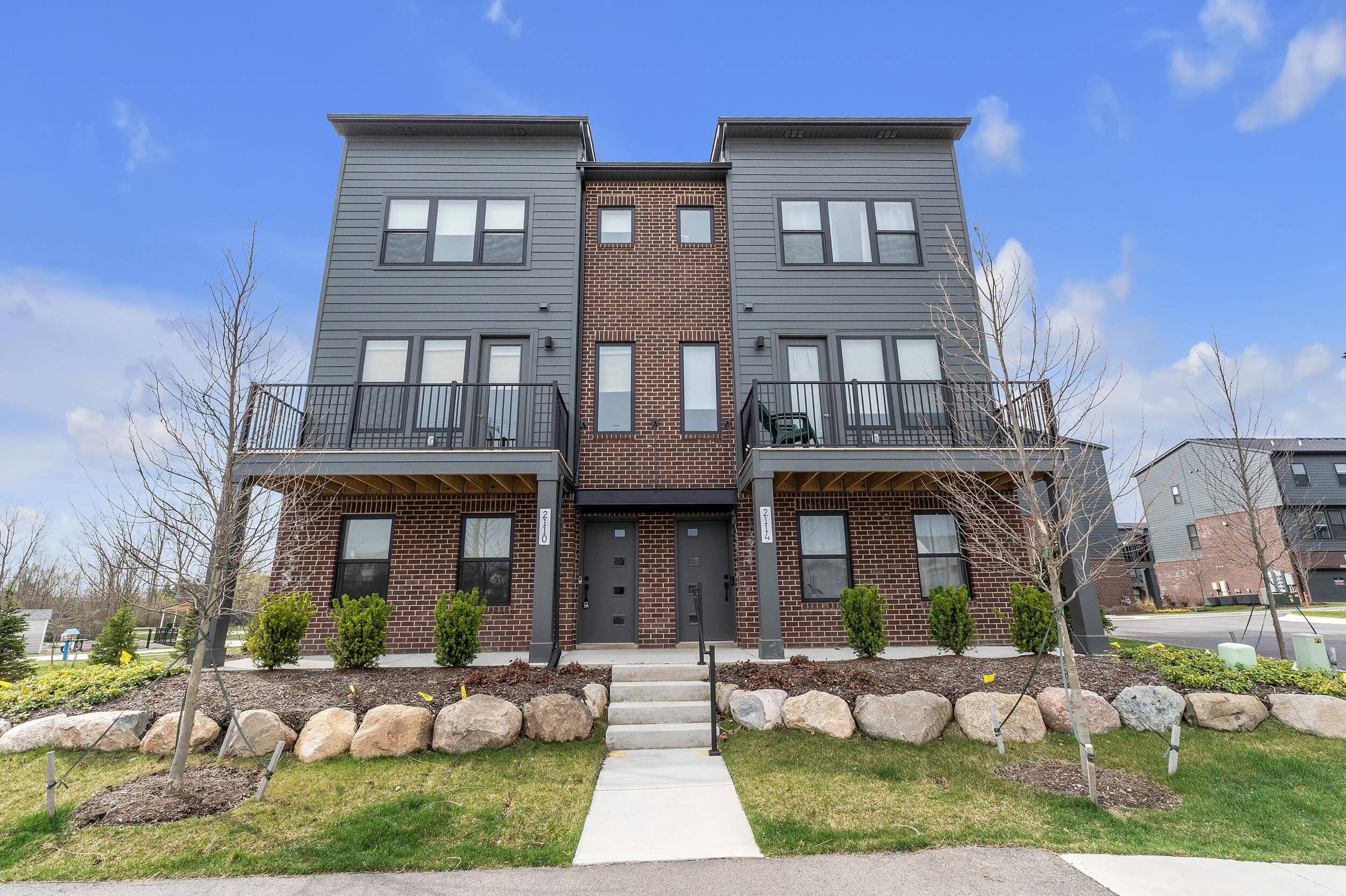 2110 Park DR, Pittsfield Charter Twp, MI 48103