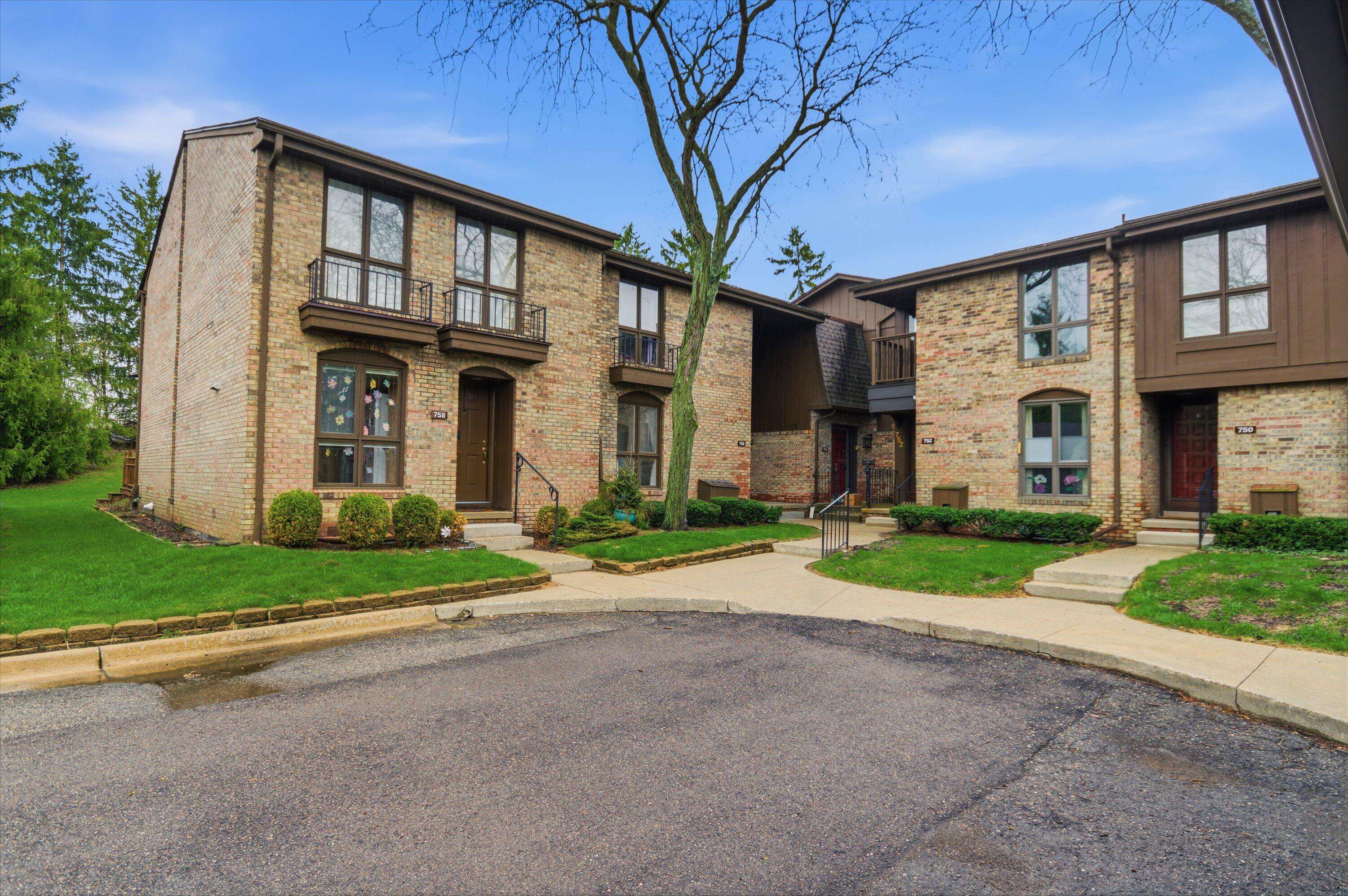 756 Greenhills DR, Ann Arbor, MI 48105