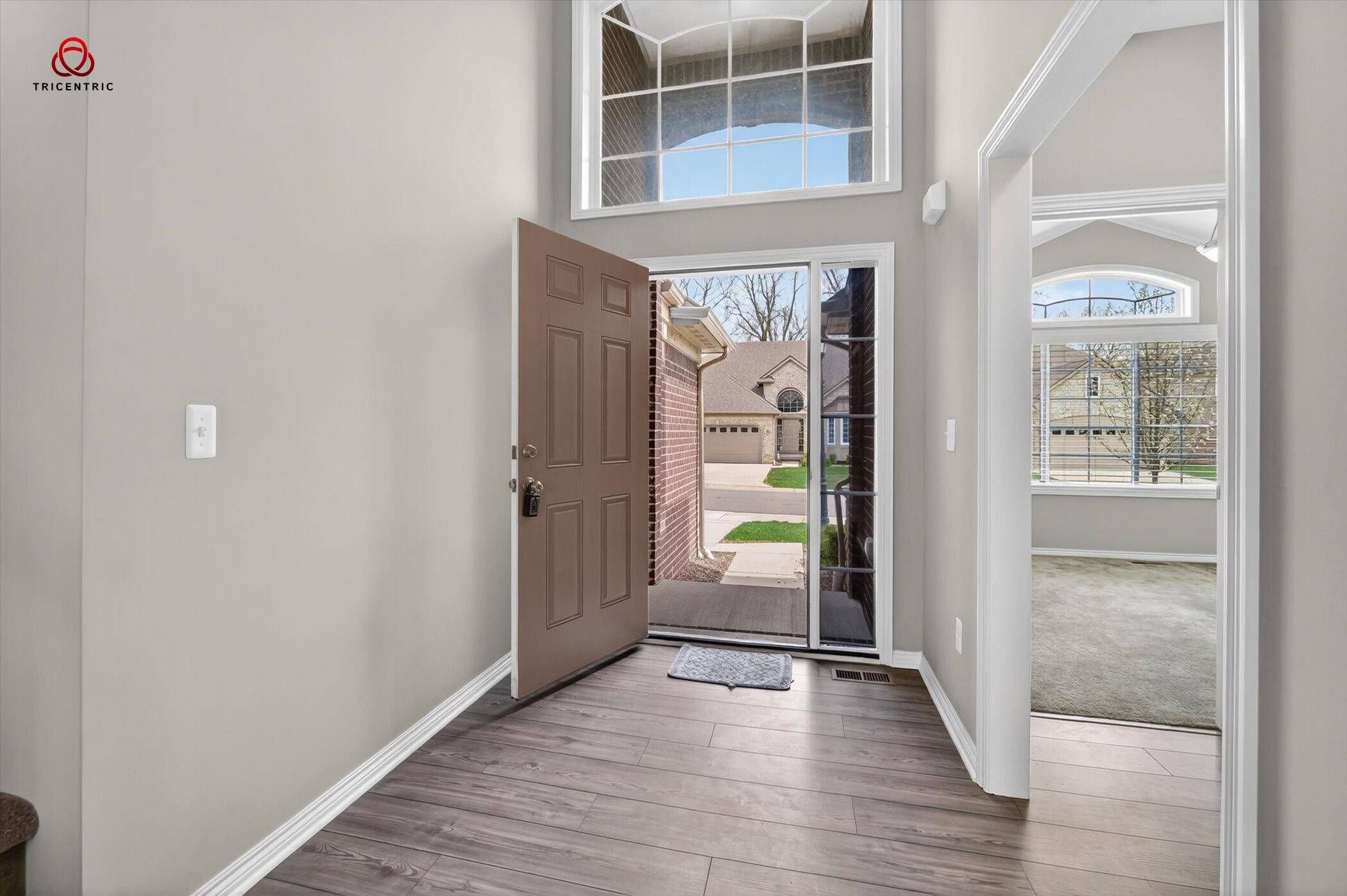 30295 Berghway TRL, Warren, MI 48092