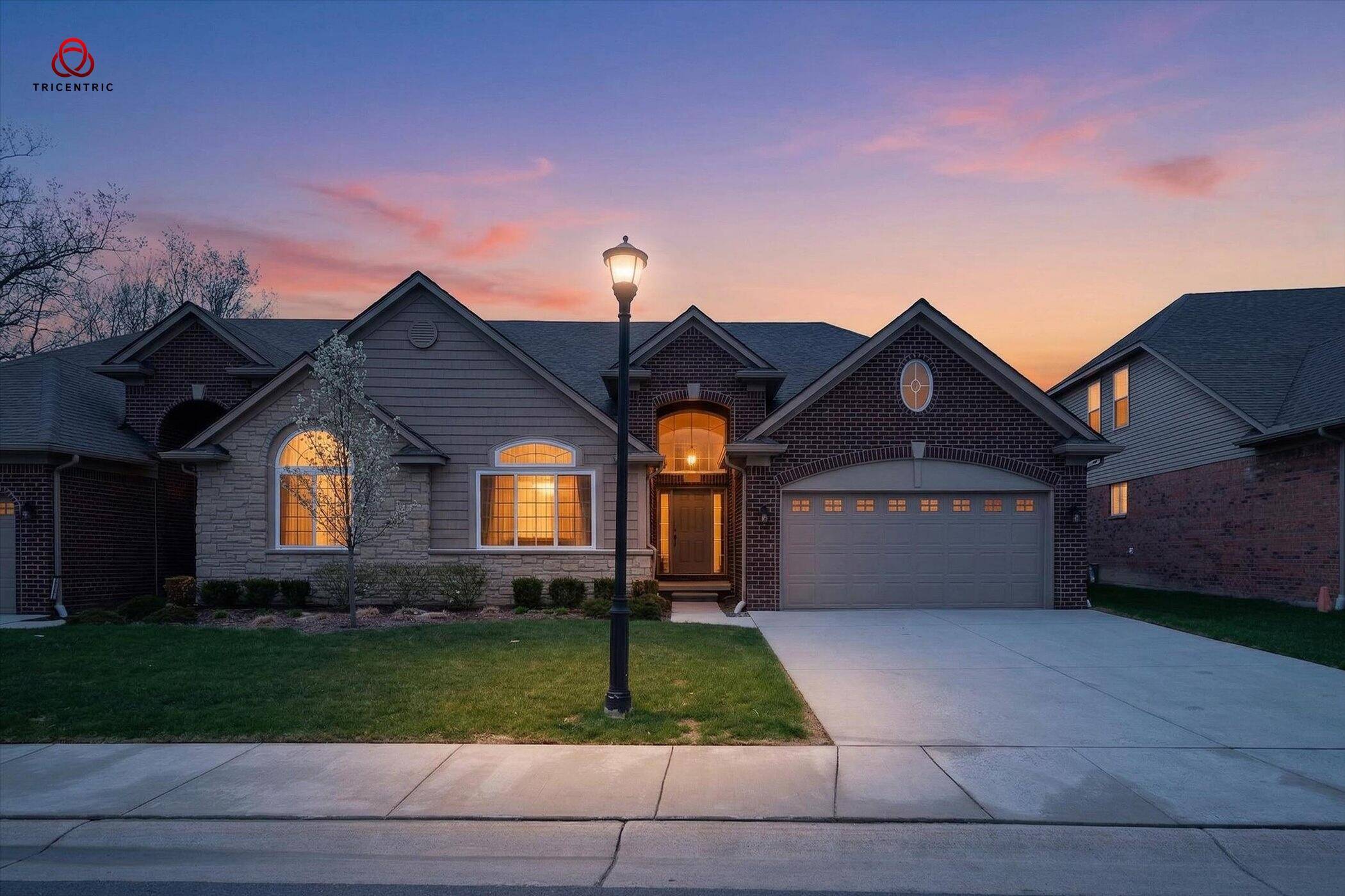 30295 Berghway TRL, Warren, MI 48092