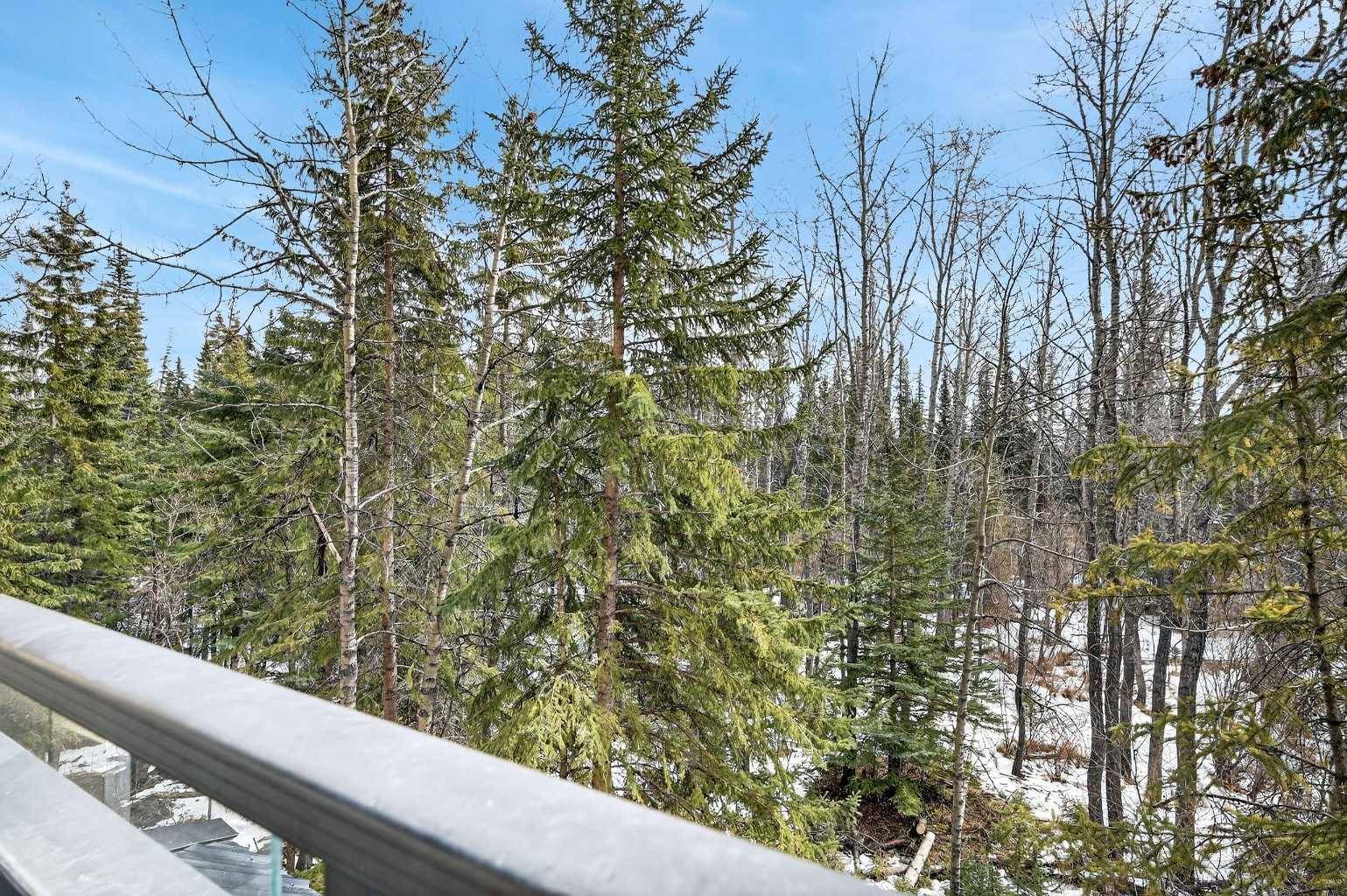 20 Discovery Ridge Close SW #211, Calgary, AB T3H 5X4