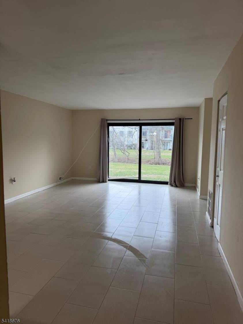 246 Hampshire Ct, Piscataway Twp., NJ 08854