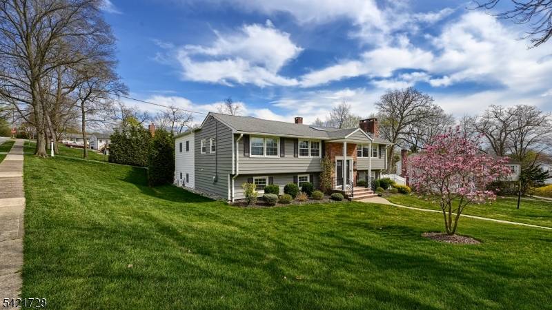 84 Brandon Ave, Wayne Twp., NJ 07470