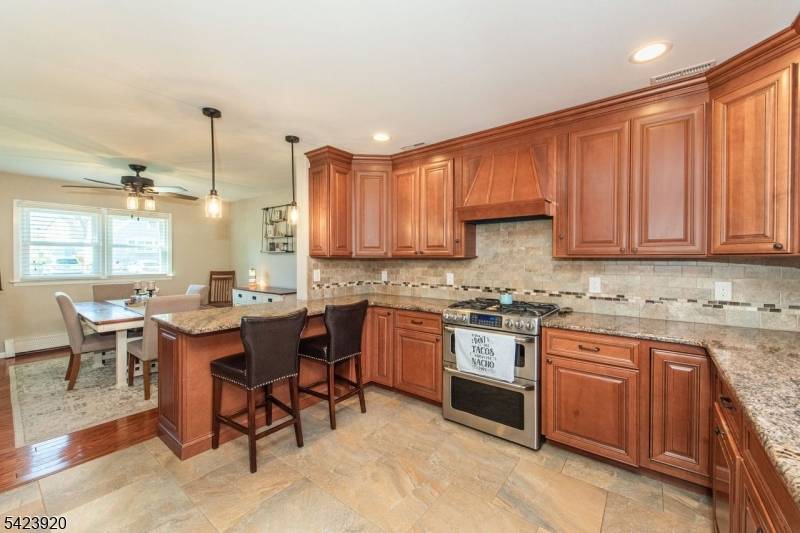 21 Carrol St, Fairfield Twp., NJ 07004