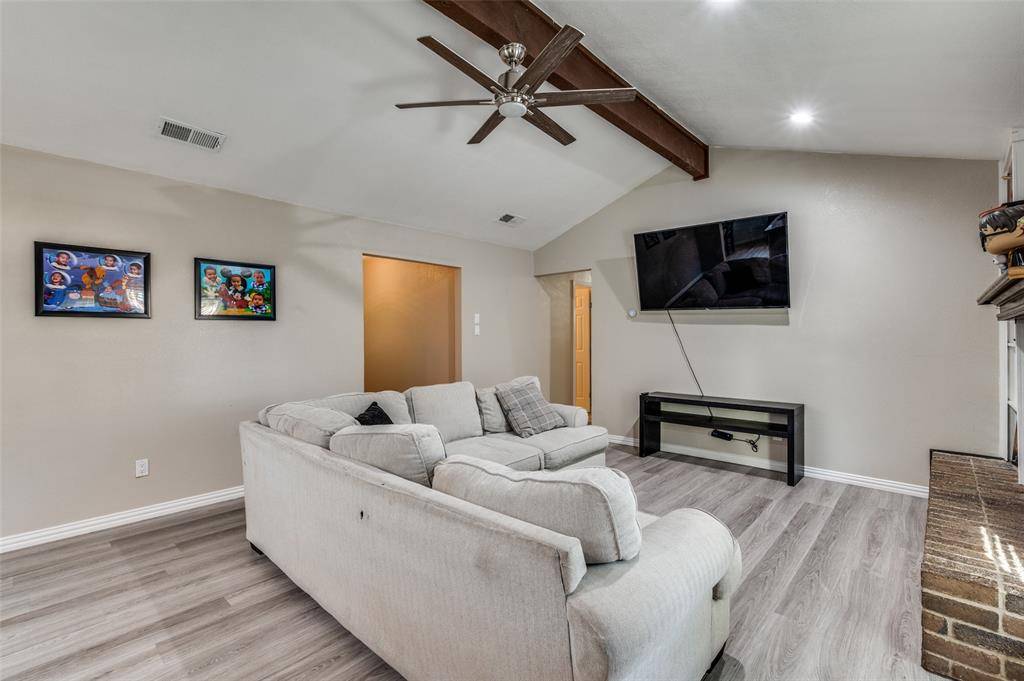 2012 Norfolk Drive, Arlington, TX 76015