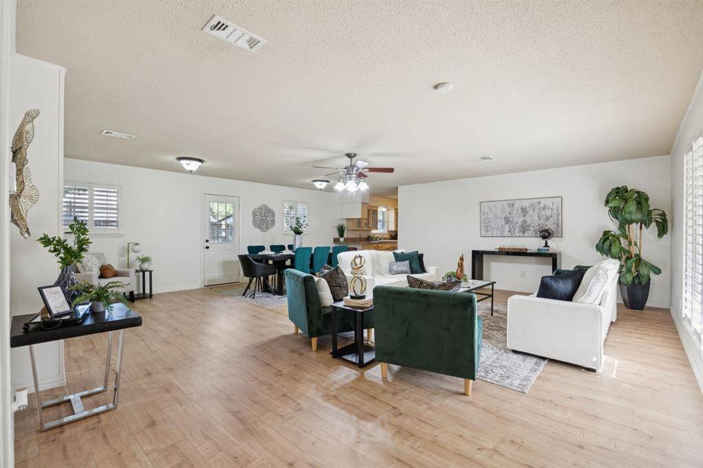 1505 Oak Glen Court, Arlington, TX 76012