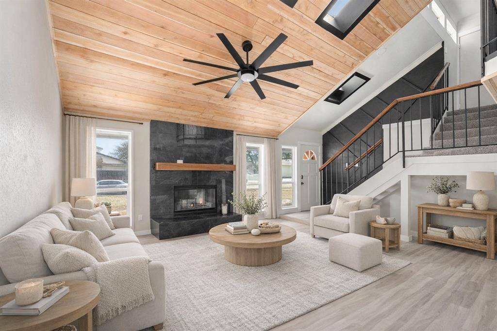 1302 Westwood Drive, Lewisville, TX 75067