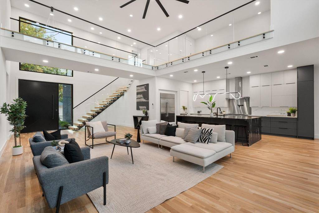 3739 Rockdale Drive, Dallas, TX 75220