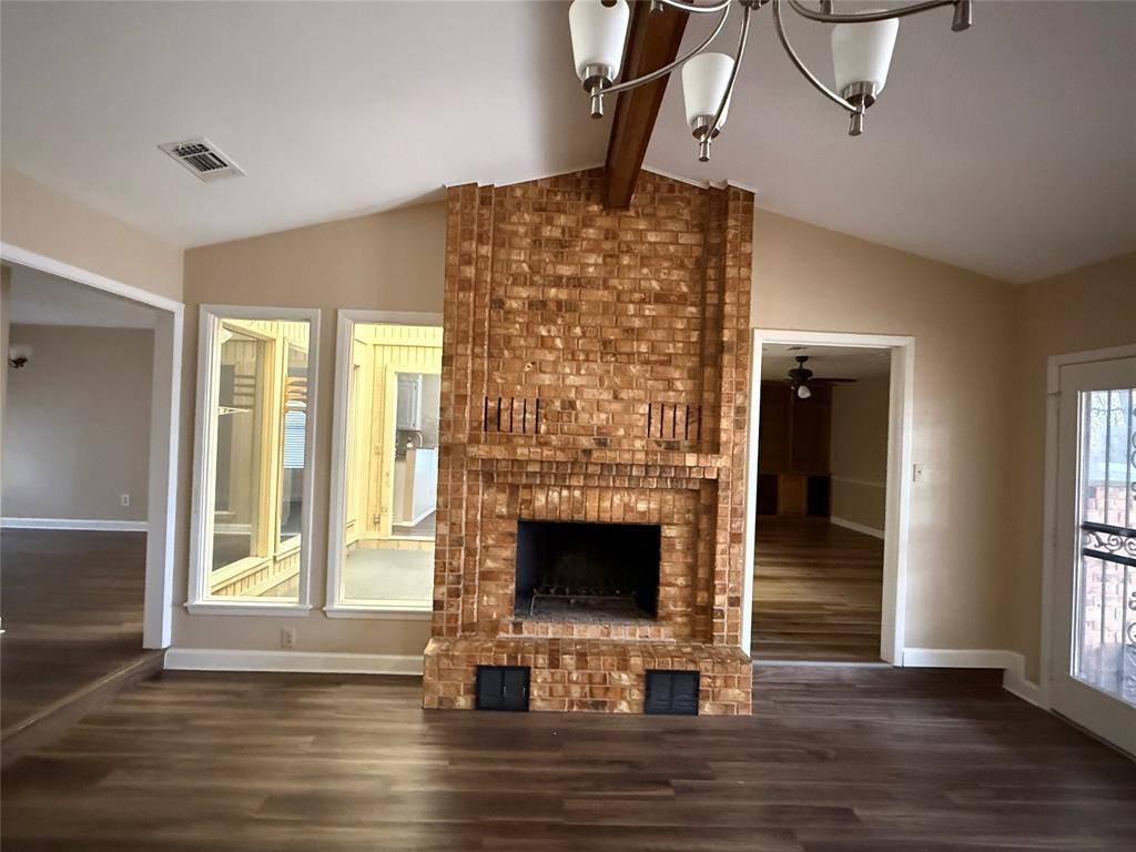 703 E Murco Drive, Mineral Wells, TX 76067