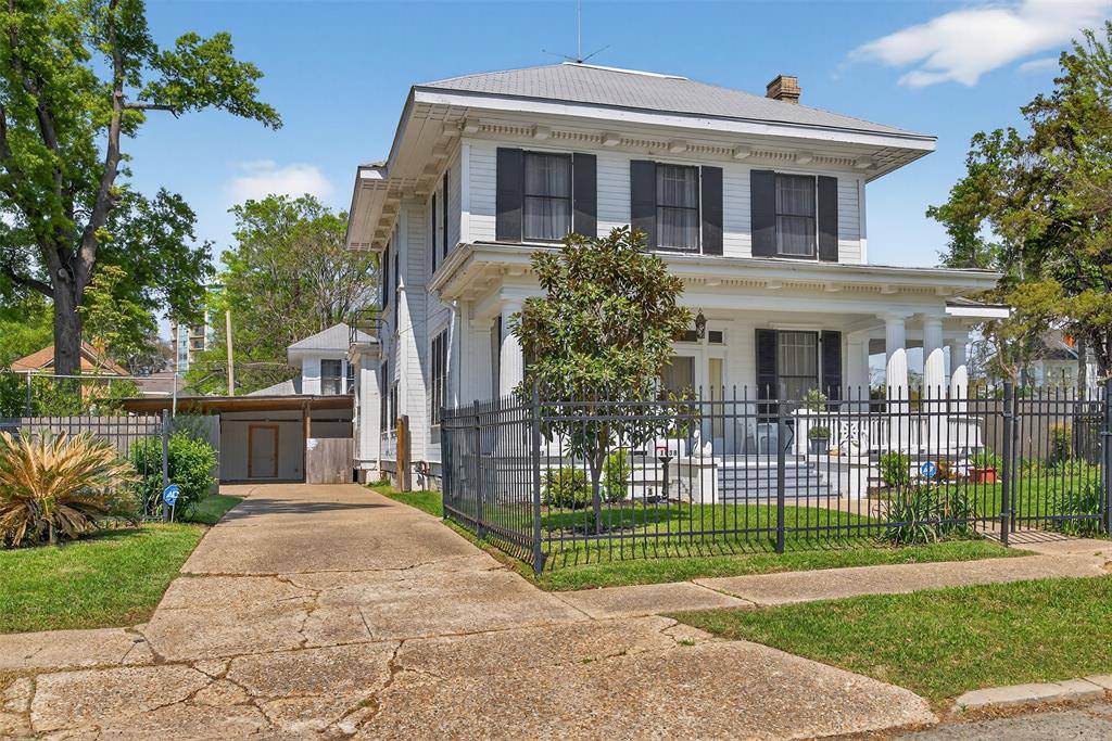 1038 College Street, Shreveport, LA 71104