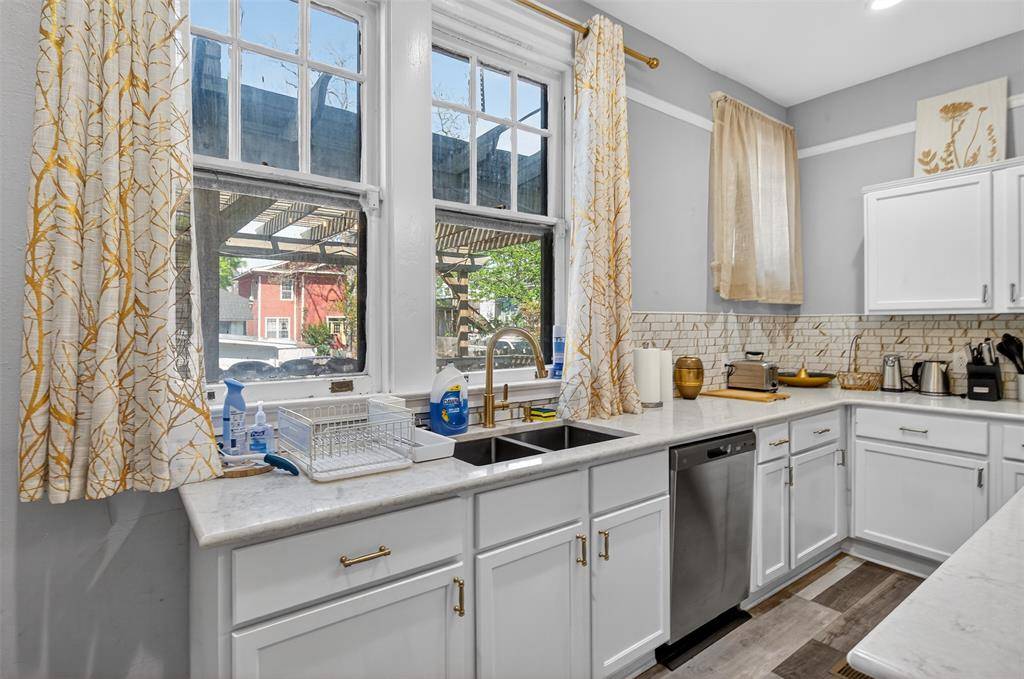 1038 College Street, Shreveport, LA 71104