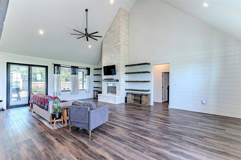 289 E Bell Road, Waco, TX 76705