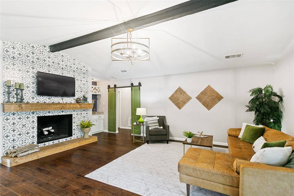 2904 Princeton Drive, Plano, TX 75075