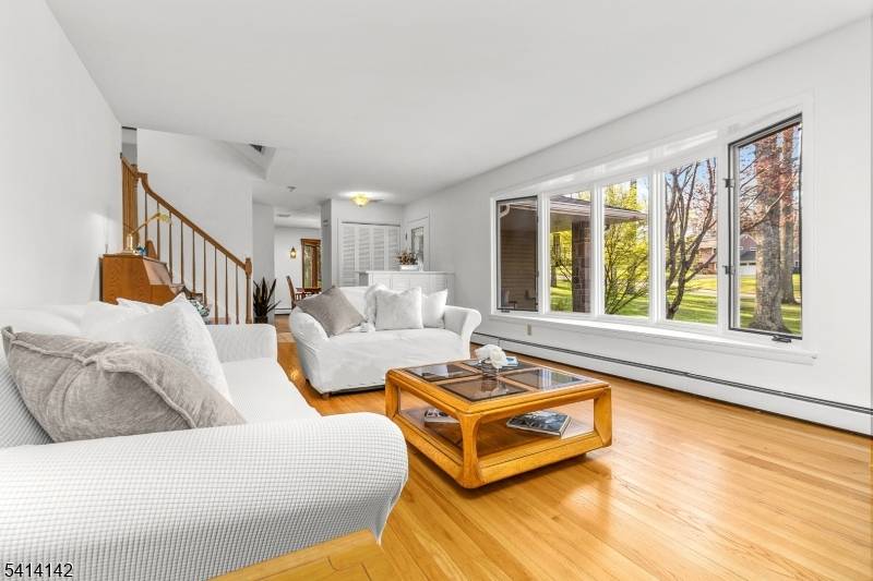 29 Leffler Hill Rd, Raritan Twp., NJ 08822