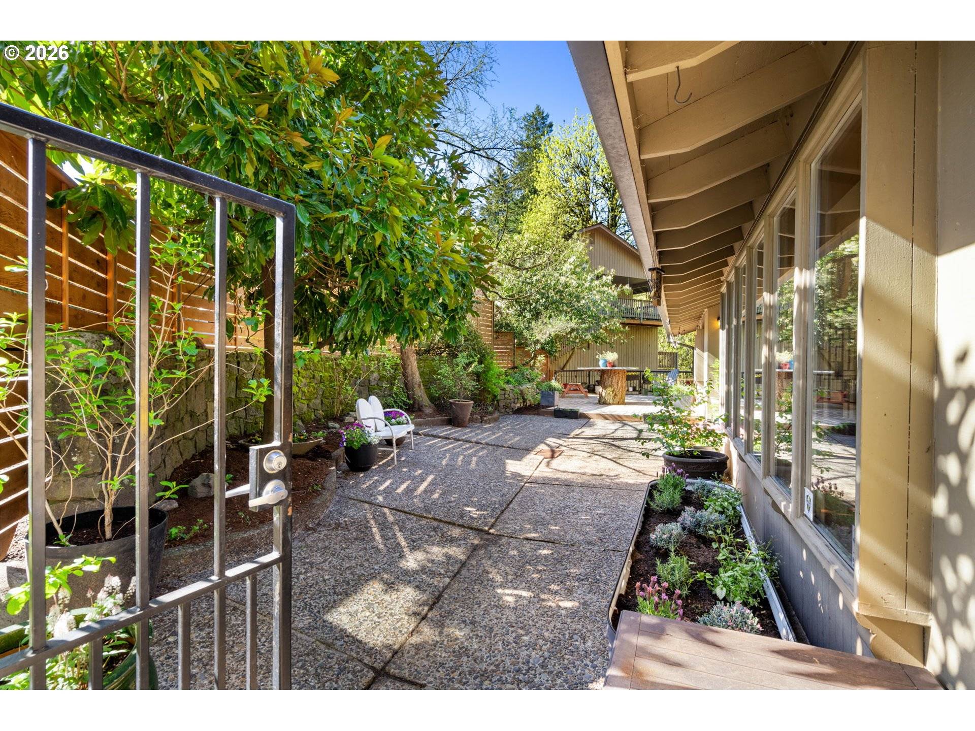 2637 SW PATTON CT, Portland, OR 97201