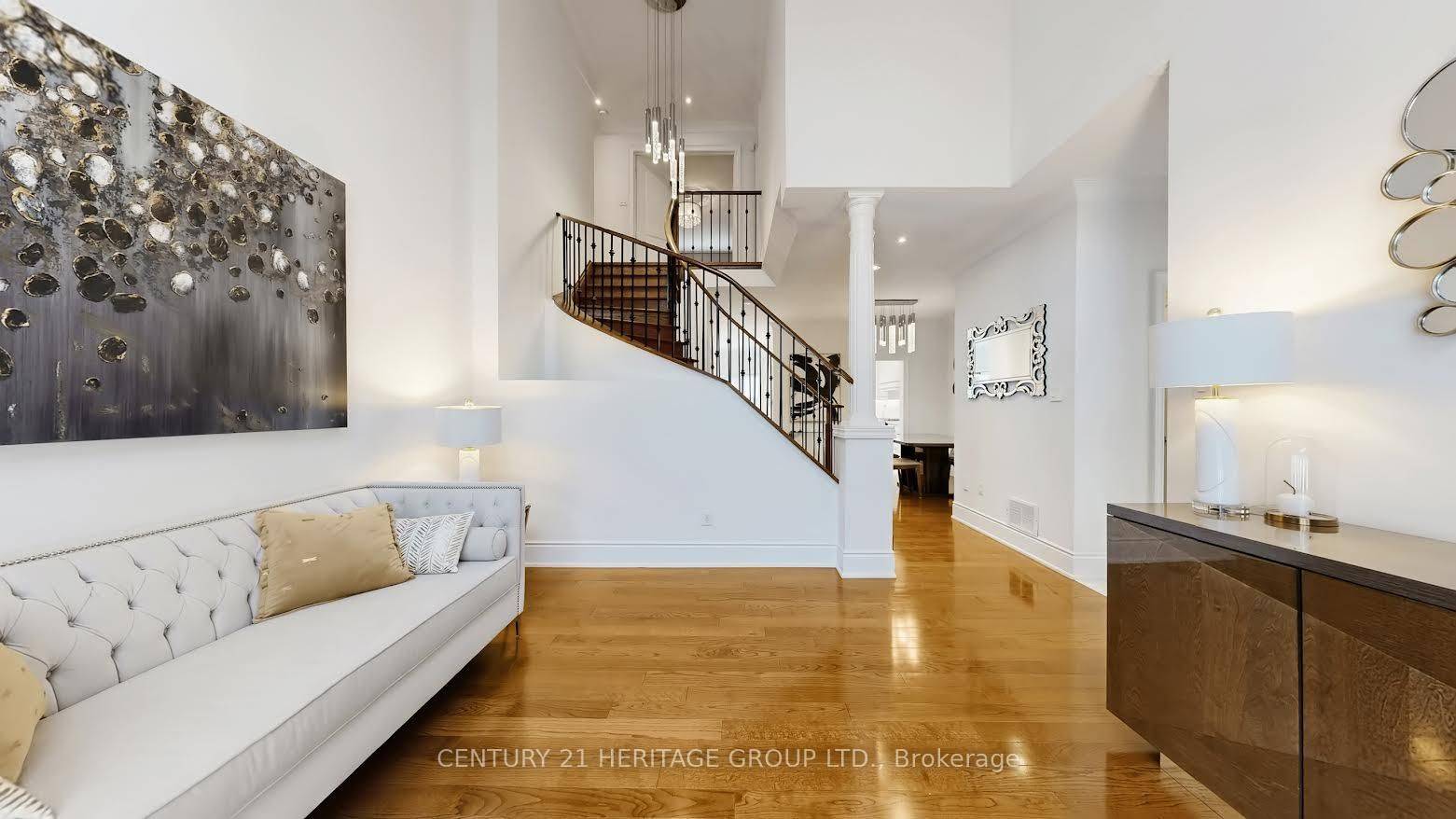 18 Berringer ST, Richmond Hill, ON L4B 4G4