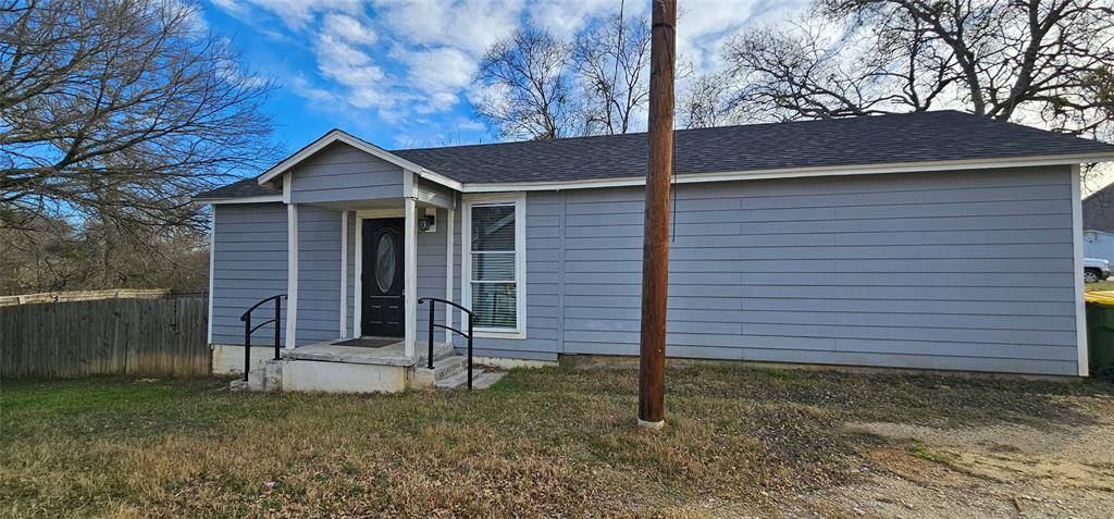 508 Gathings Avenue, Covington, TX 76636