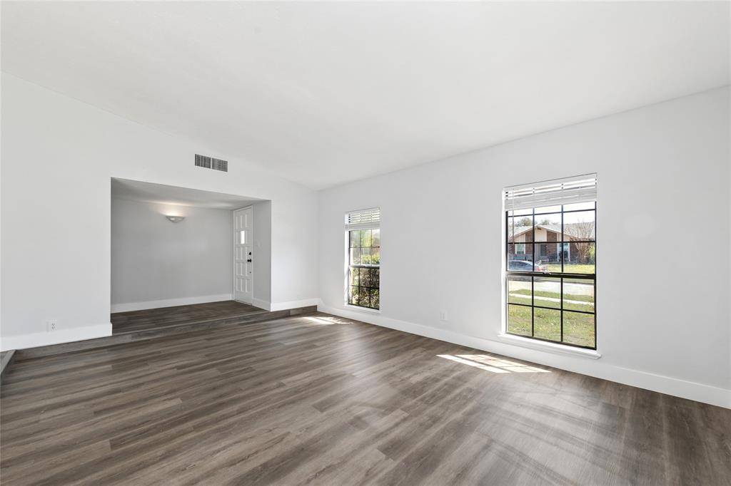 2119 Meadfoot Road, Carrollton, TX 75007