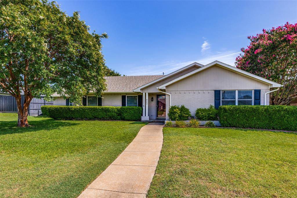 6662 Roundrock Road, Dallas, TX 75248