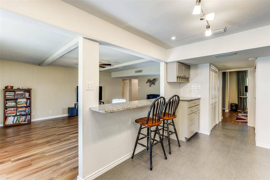 6662 Roundrock Road, Dallas, TX 75248