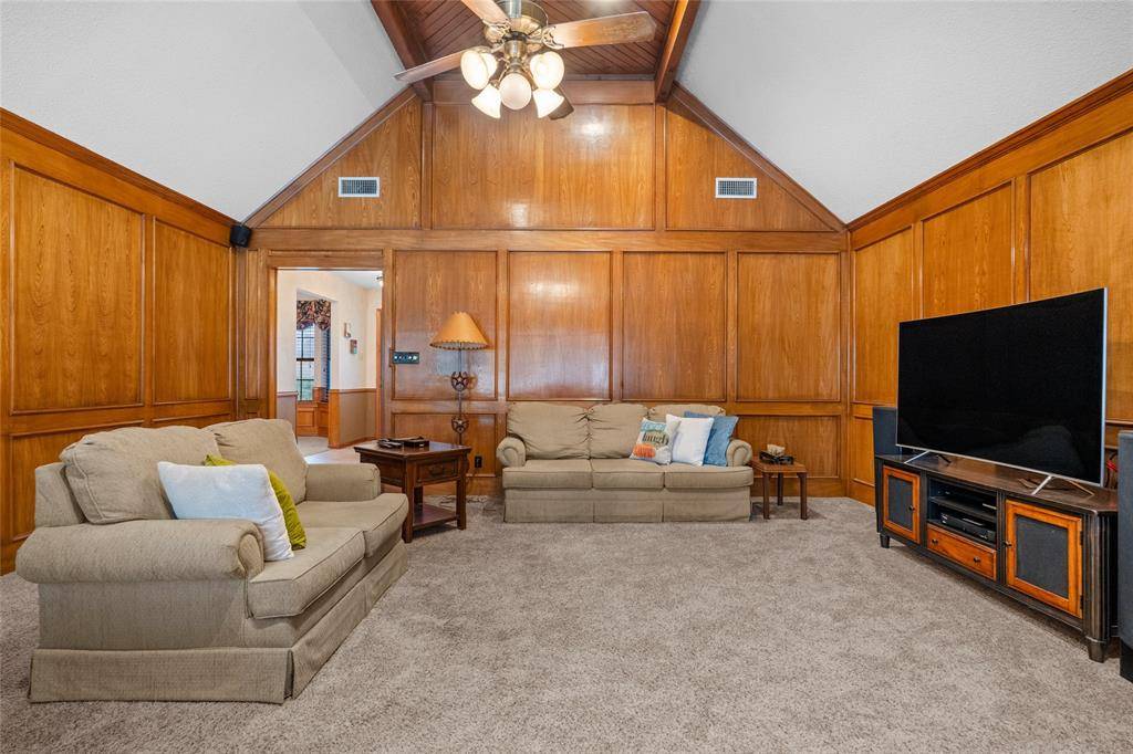 5840 Crystal Drive, Midlothian, TX 76065