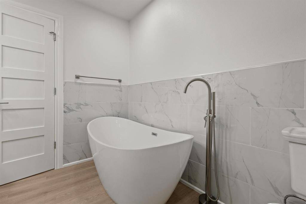 7938 Hillfawn Circle, Dallas, TX 75248