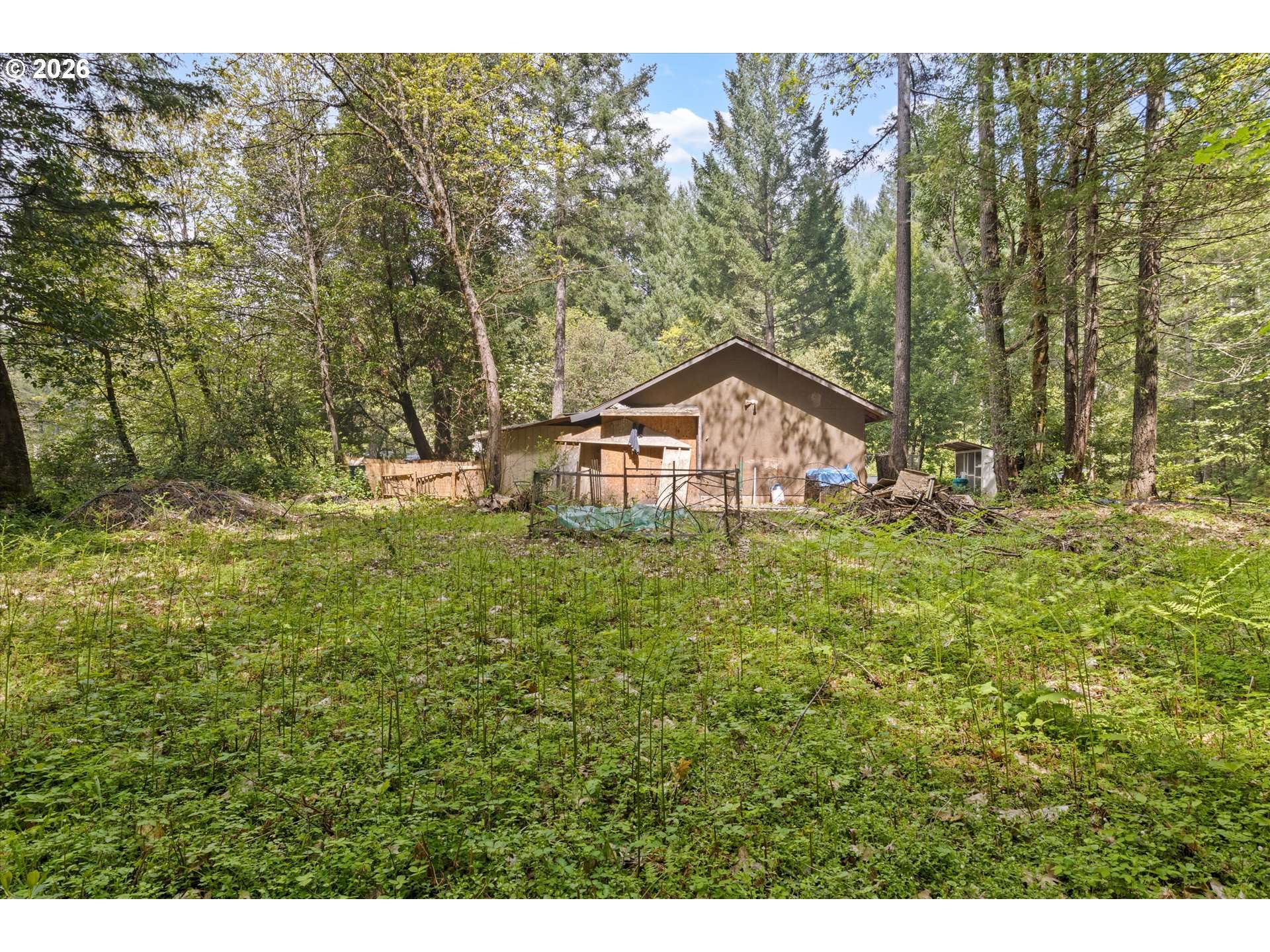 461 STAGE STOP DR, Cave Junction, OR 97523