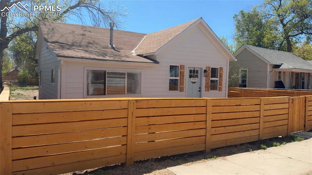 611 Maple ST, Colorado Springs, CO 80903