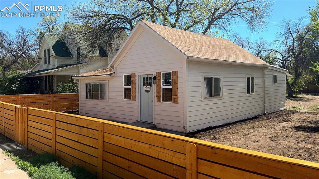 611 Maple ST, Colorado Springs, CO 80903