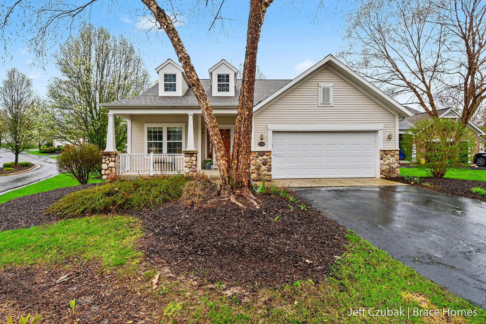 3550 Mill Point DR SE, City Of Kentwood, MI 49512