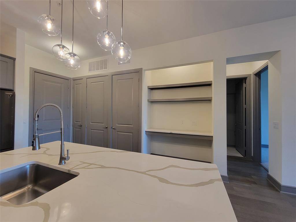 2700 Old Denton Road #1017, Carrollton, TX 75007