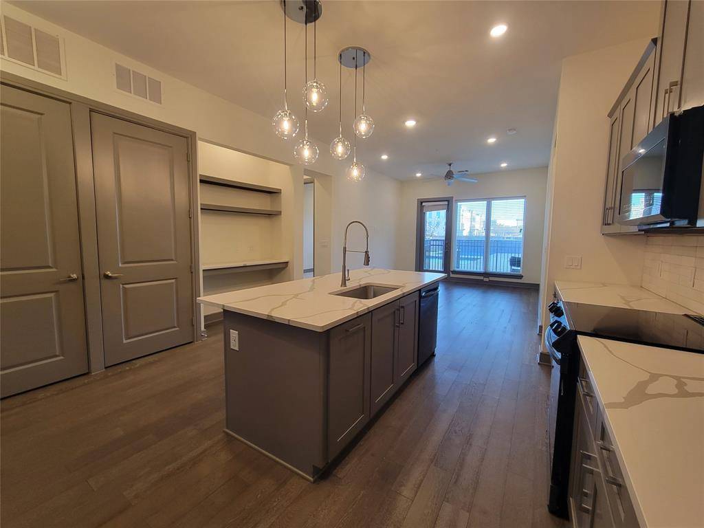 2700 Old Denton Road #1017, Carrollton, TX 75007