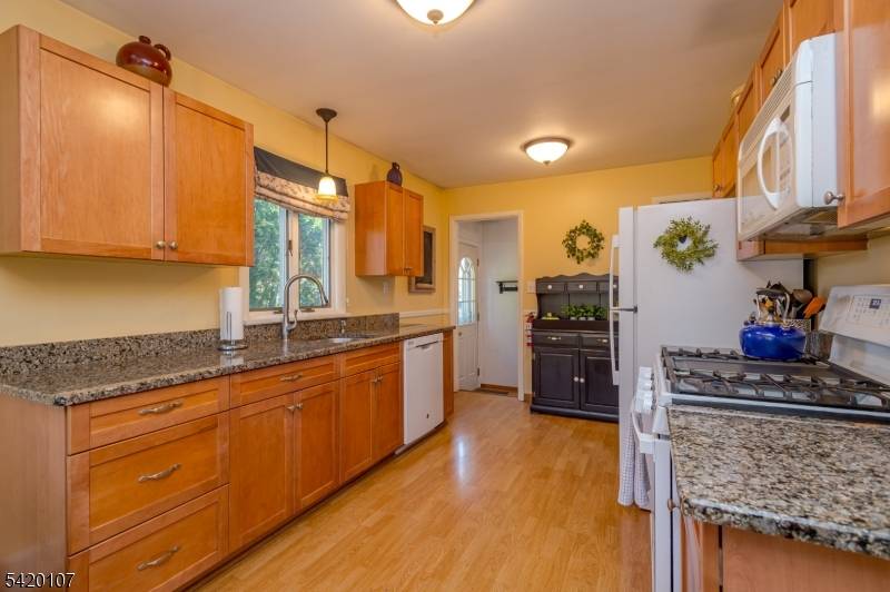 214 Vesper Ave, Middlesex Boro, NJ 08846