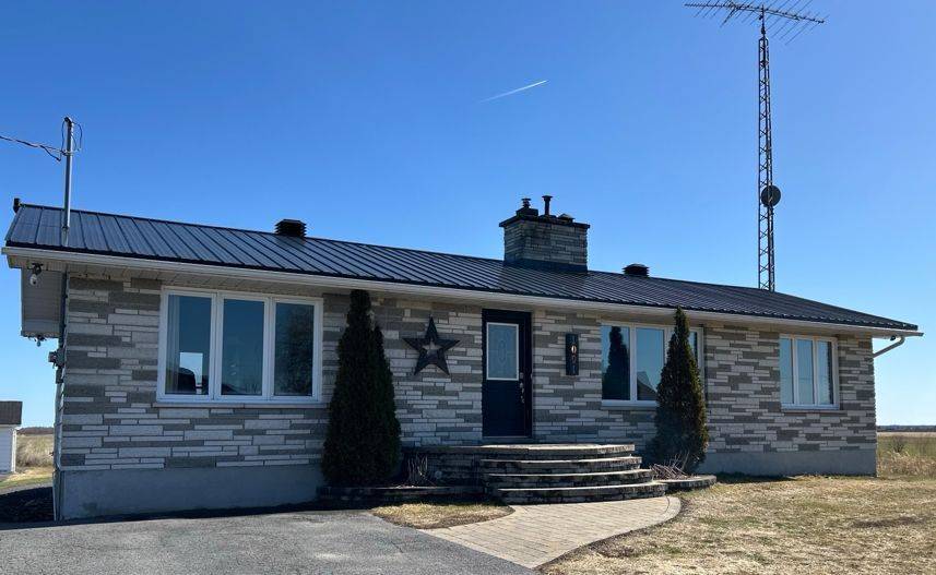 1091 County Rd 15 RD, Alfred And Plantagenet, ON K0B 1A0