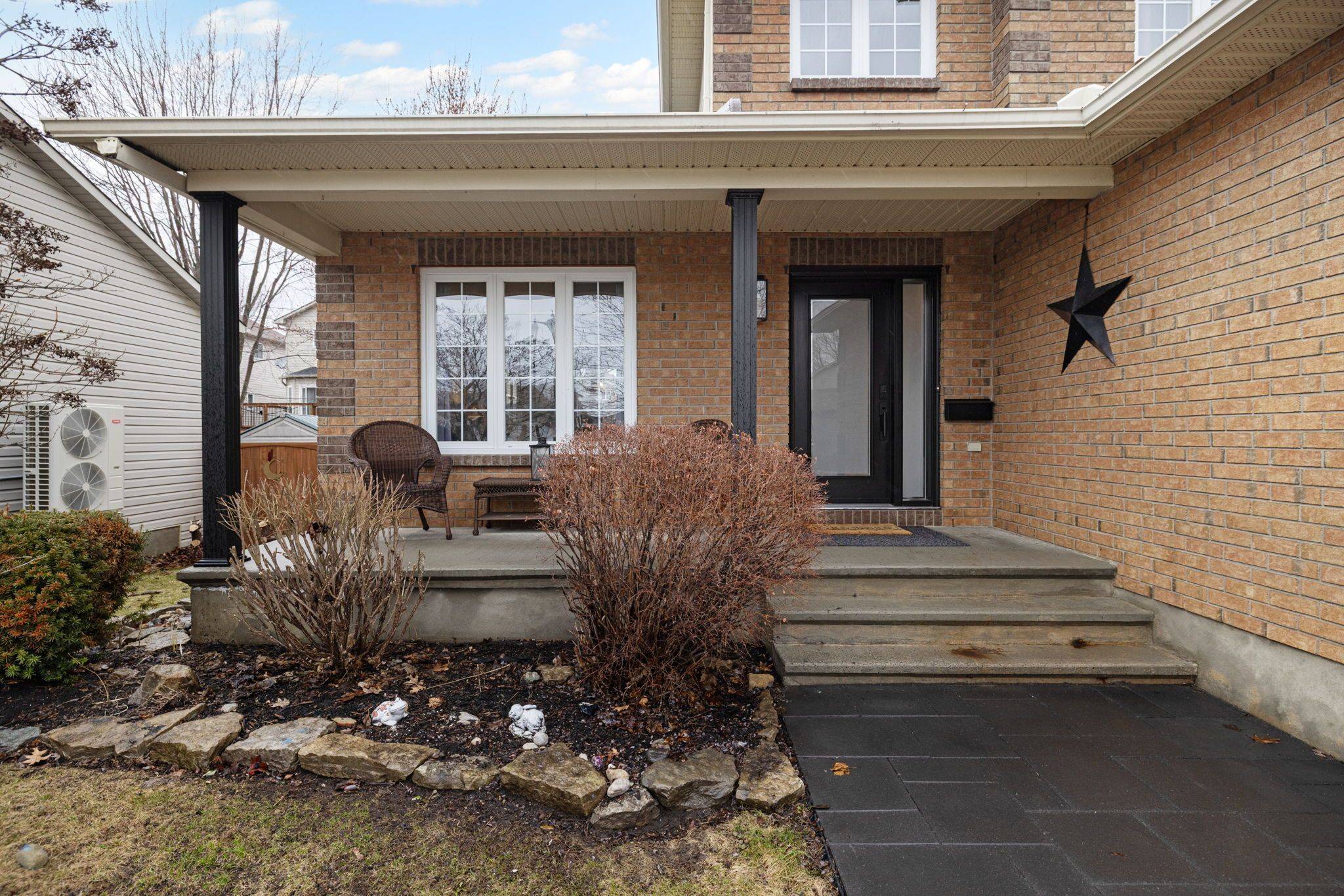 527 Joseph ST, Carleton Place, ON K7C 4T9