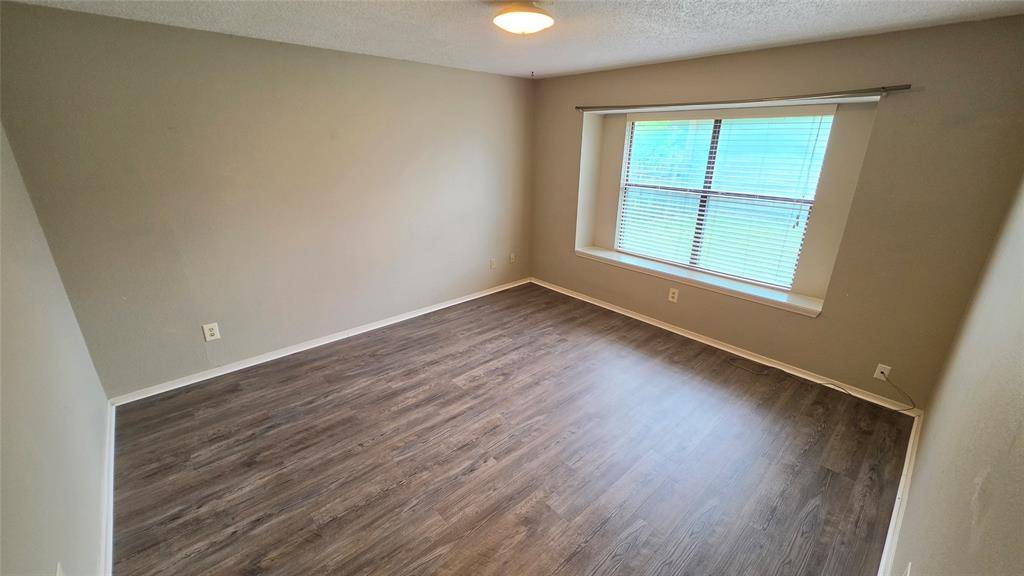 6301 Fairlane Drive, Arlington, TX 76001