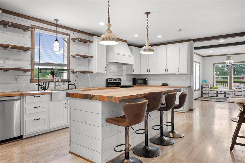 4684 County Road 4506, Commerce, TX 75428