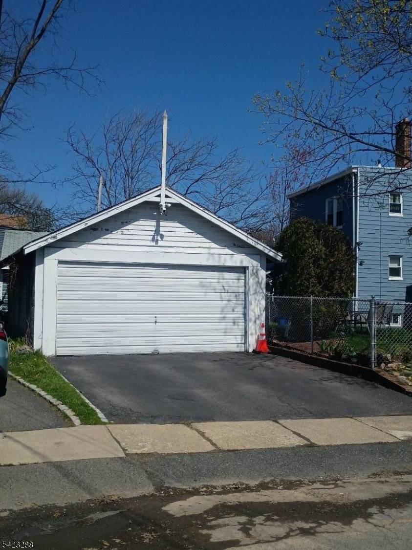 29 Orchard Rd, Maplewood Twp., NJ 07040