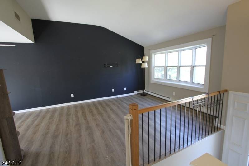 35 Mary Ann Rd, Jefferson Twp., NJ 07438