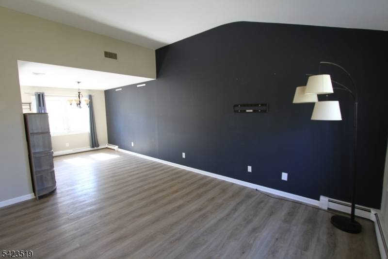 35 Mary Ann Rd, Jefferson Twp., NJ 07438